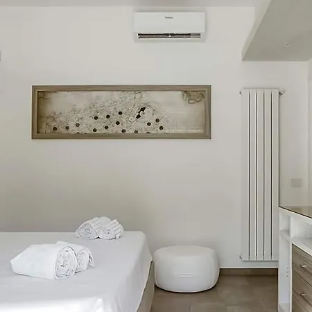 Hotiday Aparthotel 4*