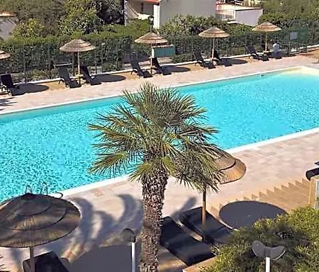 Aparthotel Hotiday 4*