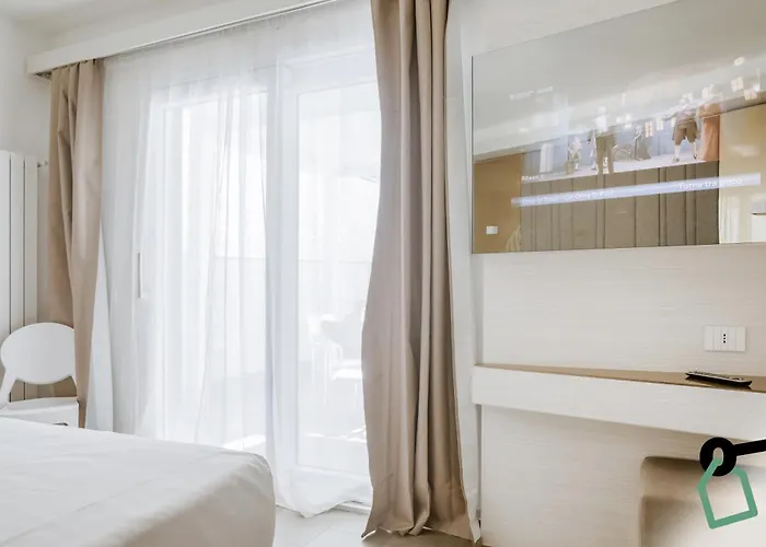 Hotiday Apartmanhotel 4*